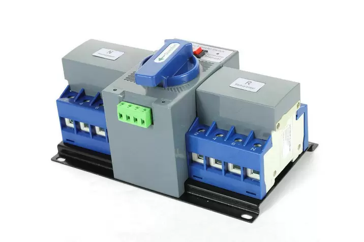Automatischer Umschalter 6-63A 4P Dual Power Automatischer Übertragungsschalter