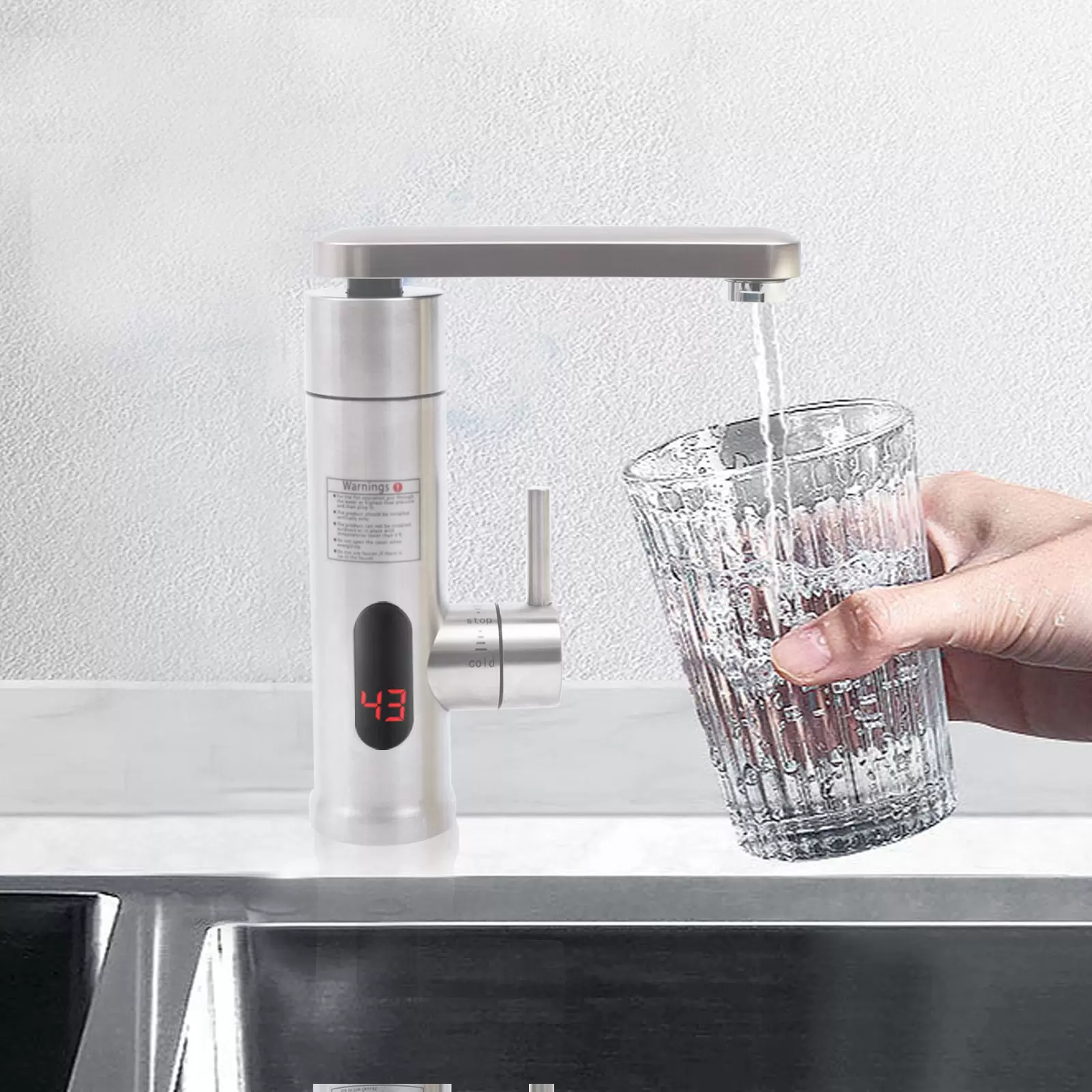 Elektrisch Warmwasserhahn, 360º Drehbar mit Durchlauferhitzer,LED Temperaturanzeige