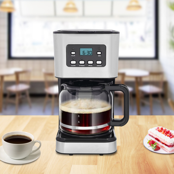 Schwarze Kaffeemaschine, Hochleistungskaffeemaschine, Kaffeemaschine