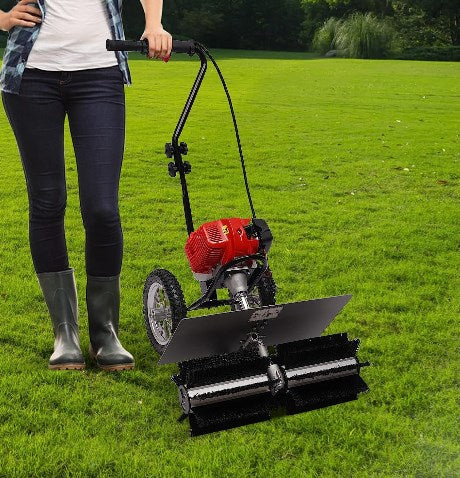 Handgeführte Kehrmaschinen 43CC 2-Takt-Motor 1,7 PS Kunstrasenbürste Power-Besen Kunstrasenbürste Power-Besen Kunstrasenkehrmaschine
