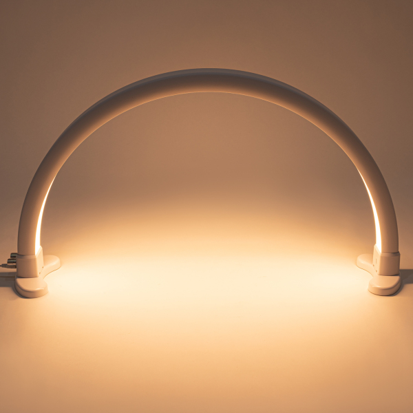 LED-Halbmondlicht, mit einstellbarer Helligkeit 2700K-5600K